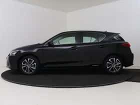 Lexus CT (2018) thumbnail 3