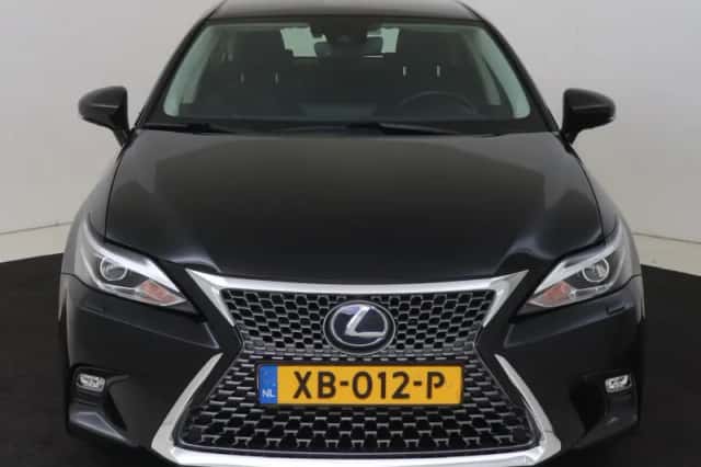 Lexus CT (2018) thumbnail 24