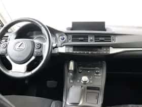 Lexus CT (2018) thumbnail 39