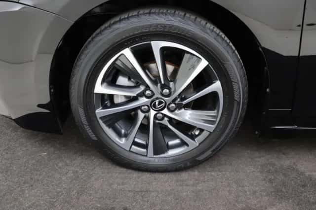 Lexus CT (2018) thumbnail 5