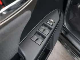 Lexus CT (2018) thumbnail 9