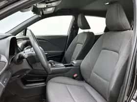Lexus LBX (2024) thumbnail 13