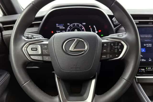 Lexus LBX (2024) thumbnail 15