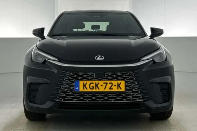 Lexus LBX (2024) thumbnail 17