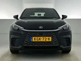 Lexus LBX (2024) thumbnail 17