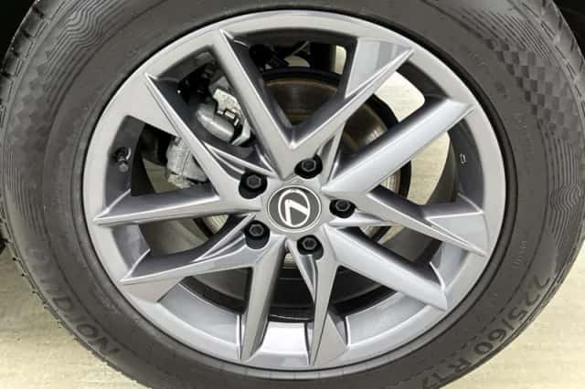 Lexus LBX (2024) thumbnail 20