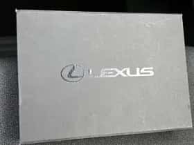 Lexus LBX (2024) thumbnail 24
