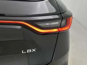 Lexus LBX (2024) thumbnail 27