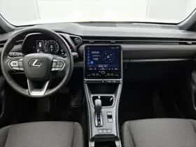 Lexus LBX (2024) thumbnail 4