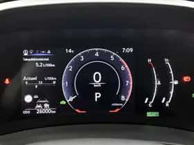 Lexus LBX (2024) thumbnail 5