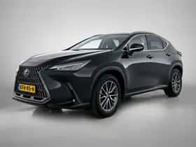 Lexus NX (2025)