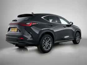 Lexus NX (2025) thumbnail 2
