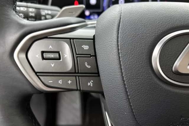 Lexus NX (2025) thumbnail 17