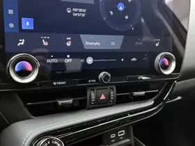 Lexus NX (2025) thumbnail 9