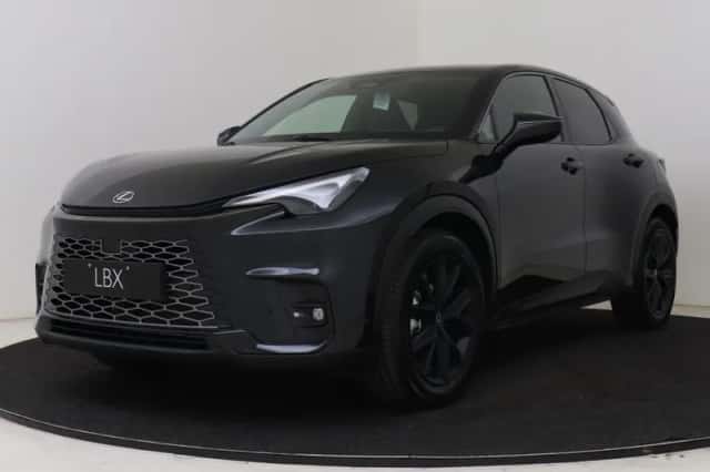 Lexus LBX (2026) thumbnail 1