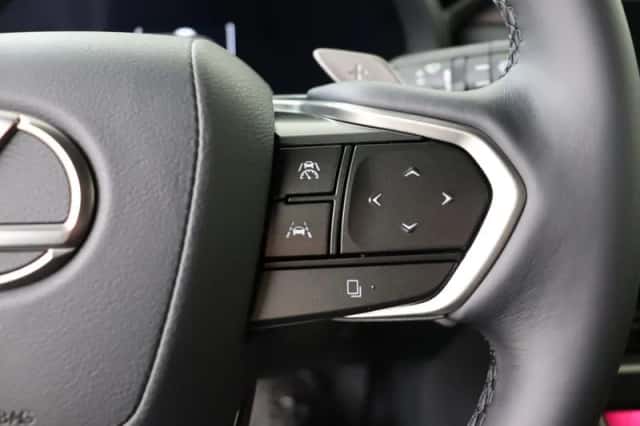 Lexus LBX (2026) thumbnail 13