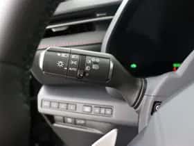 Lexus LBX (2026) thumbnail 17