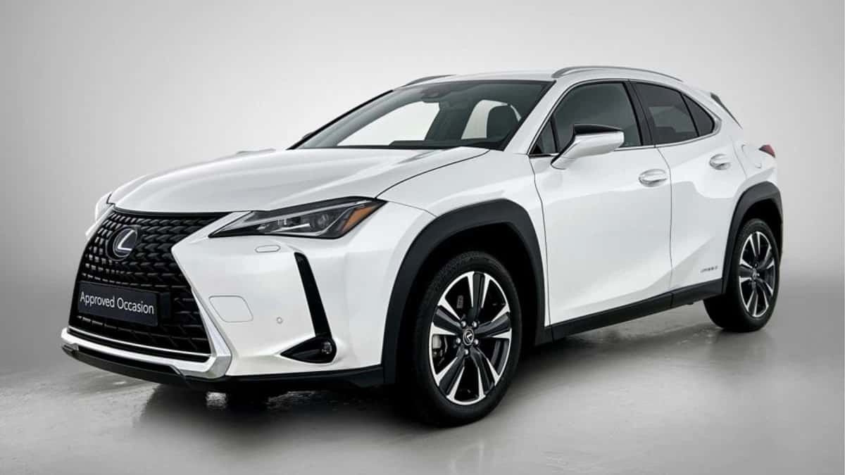 Lexus UX (2022) — foto 1
