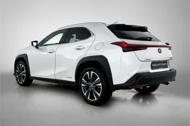 Lexus UX (2022) thumbnail 13