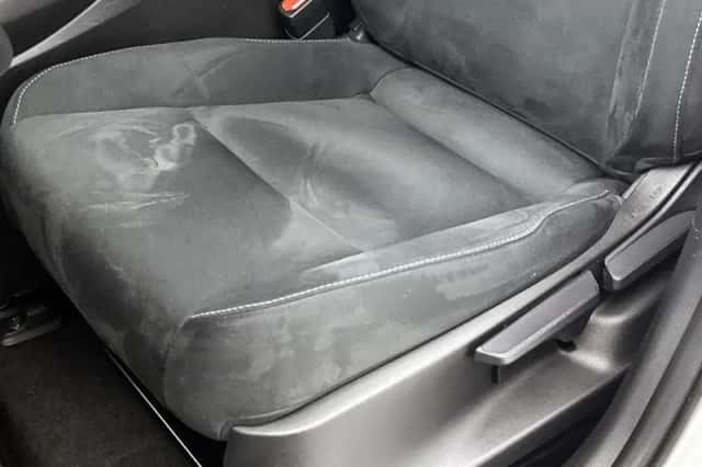 Lexus UX (2022) thumbnail 29
