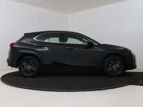 Lexus UX (2022) thumbnail 14