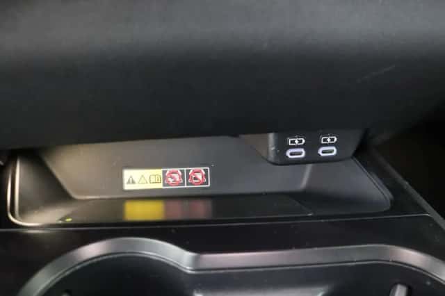 Lexus UX (2022) thumbnail 26