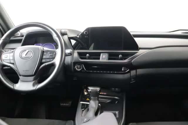 Lexus UX (2022) thumbnail 39