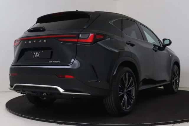 Lexus NX (2026) thumbnail 2