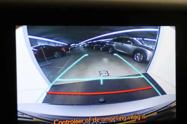 Lexus IS (2017) thumbnail 28