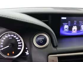 Lexus IS (2017) thumbnail 30