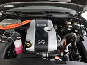 Lexus IS (2017) thumbnail 7