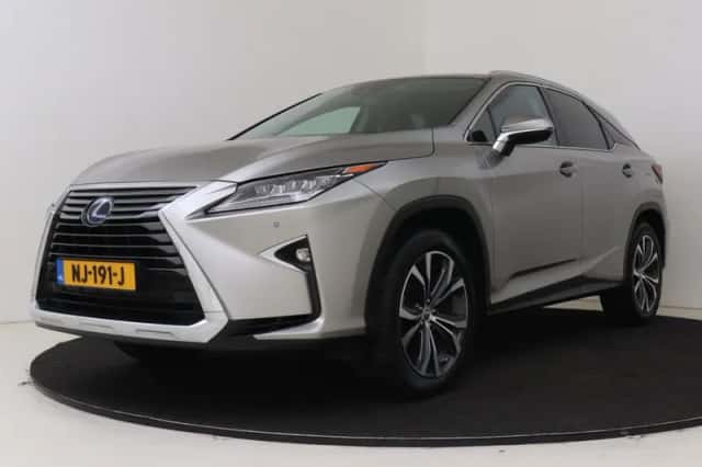 Lexus RX (2017) thumbnail 2
