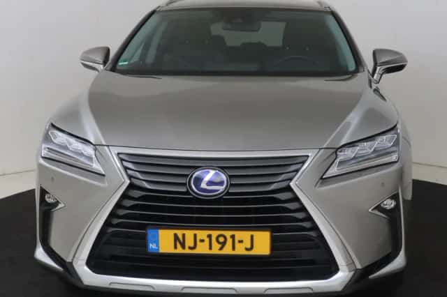 Lexus RX (2017) thumbnail 14