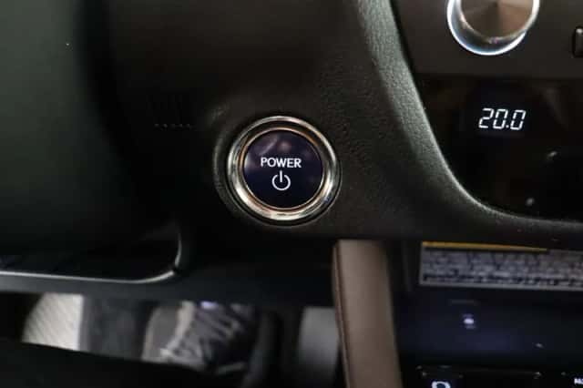 Lexus RX (2017) thumbnail 30
