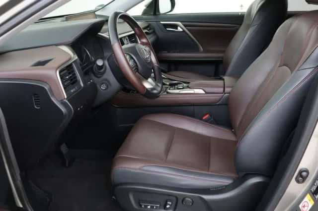 Lexus RX (2017) thumbnail 32