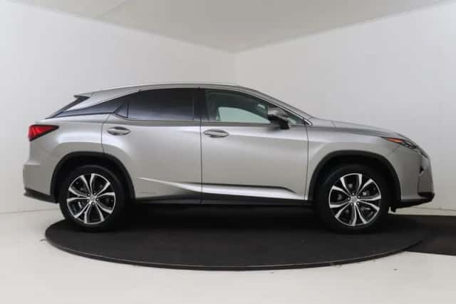 Lexus RX (2017) thumbnail 33