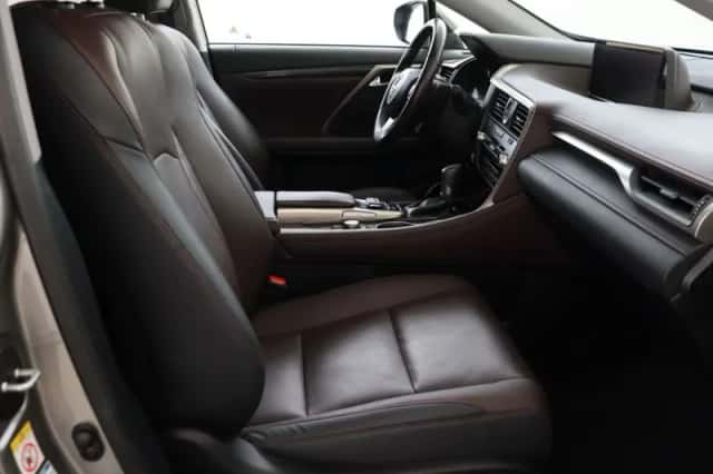 Lexus RX (2017) thumbnail 43