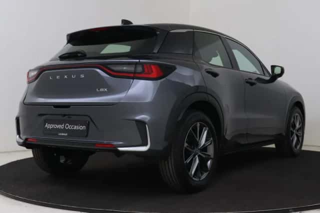 Lexus LBX (2026) thumbnail 2