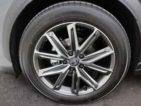 Lexus LBX (2026) thumbnail 5