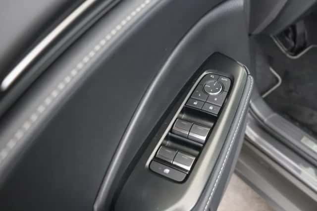 Lexus LBX (2026) thumbnail 9
