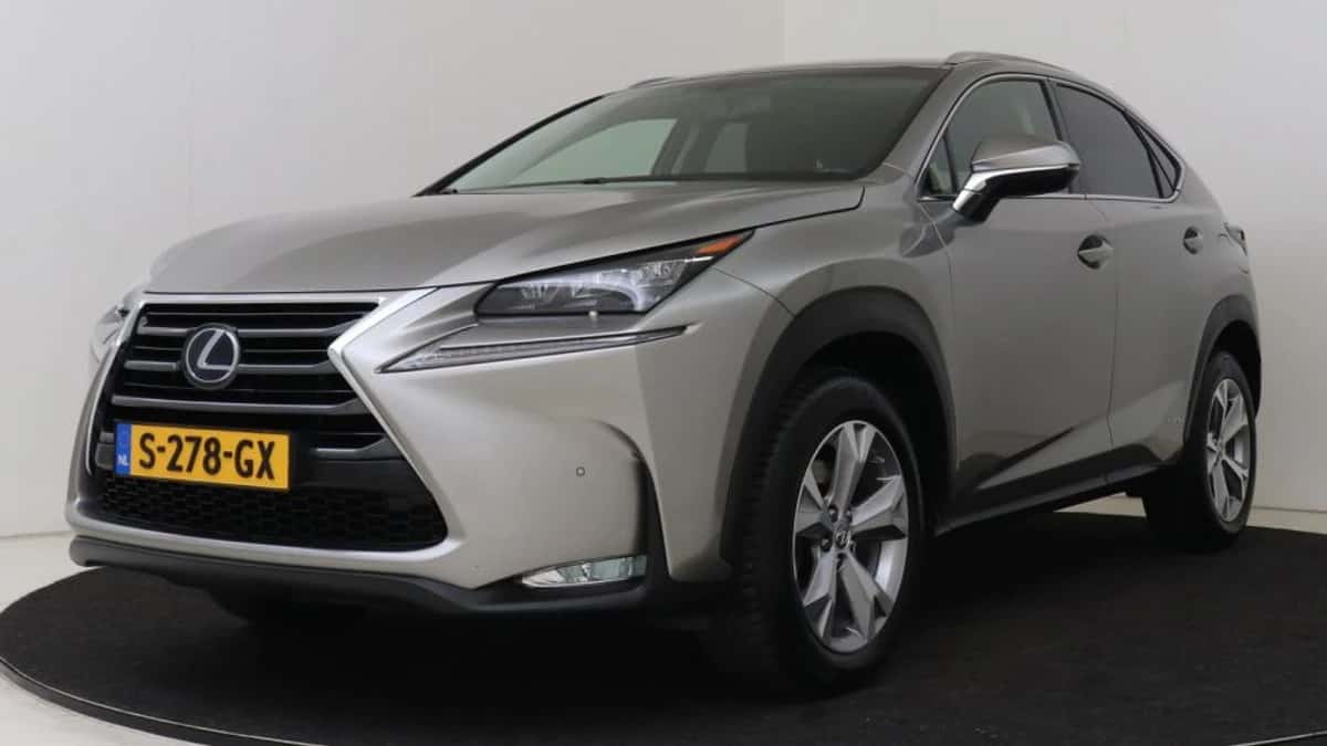 Lexus NX (2016) — foto 1