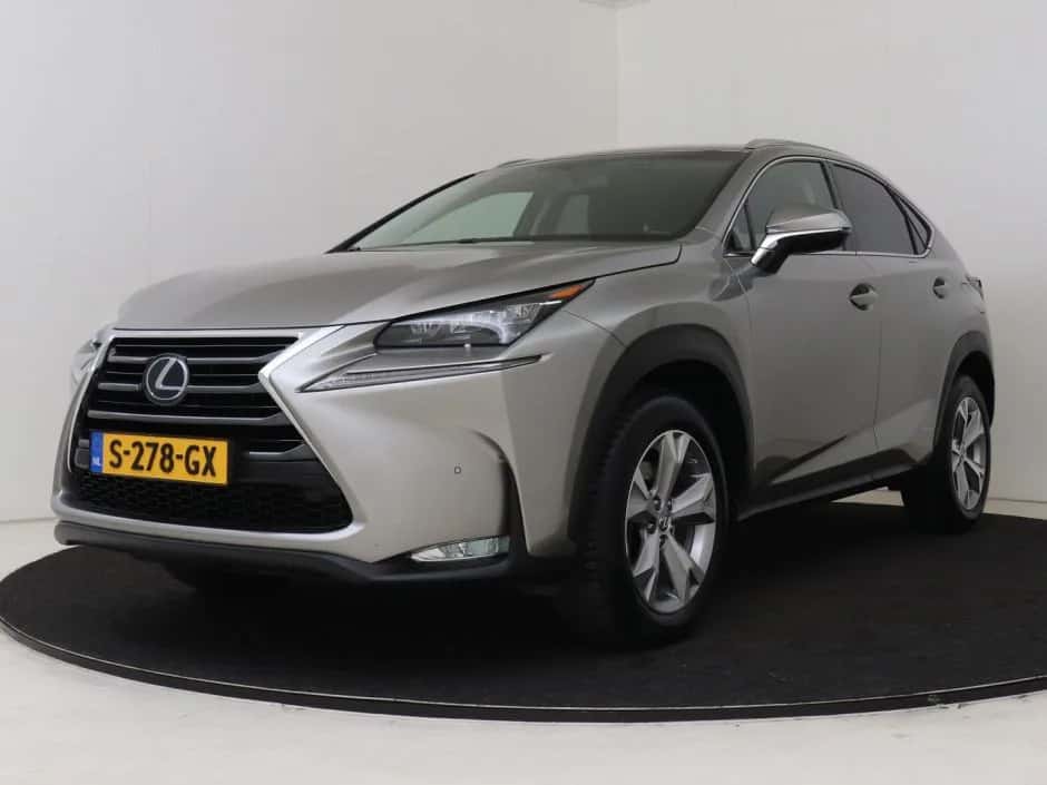 Lexus NX (2016) — foto 1