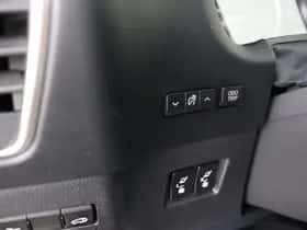 Lexus NX (2016) thumbnail 13