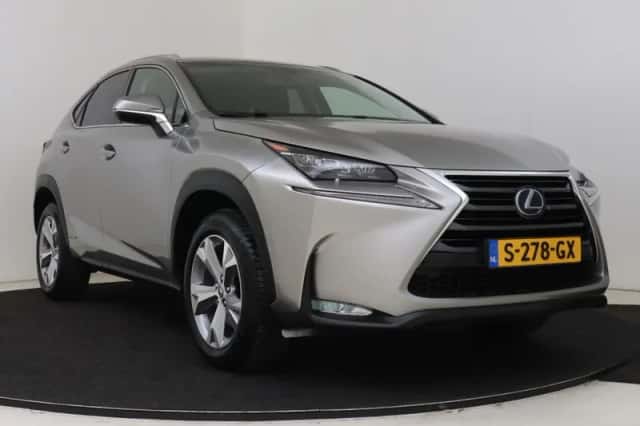 Lexus NX (2016) thumbnail 15