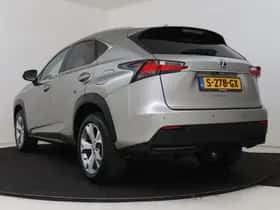 Lexus NX (2016) thumbnail 16