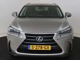 Lexus NX (2016) thumbnail 24