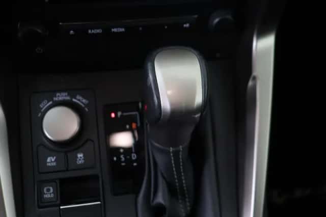Lexus NX (2016) thumbnail 27