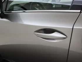 Lexus NX (2016) thumbnail 4