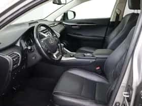 Lexus NX (2016) thumbnail 34