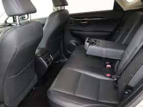 Lexus NX (2016) thumbnail 36
